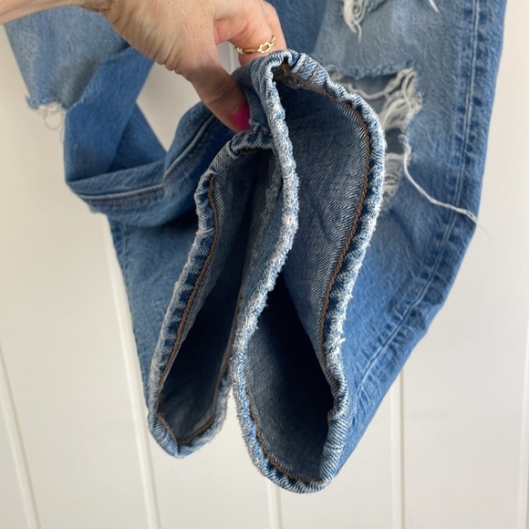 American Eagle Distressed 90's Boyfriend Crop Ankle Jeans Women's Size 4 Cotton - Picture 11 of 16